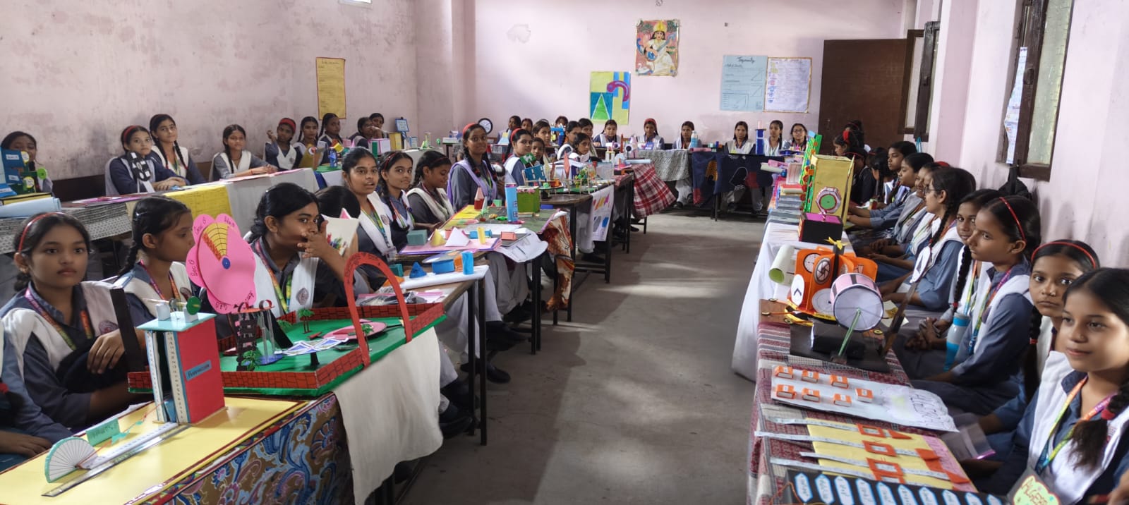 📢 विद्यालय स्तर पर विज्ञान मेला व प्रश्न मंच प्रदर्शनी का भव्य आयोजन