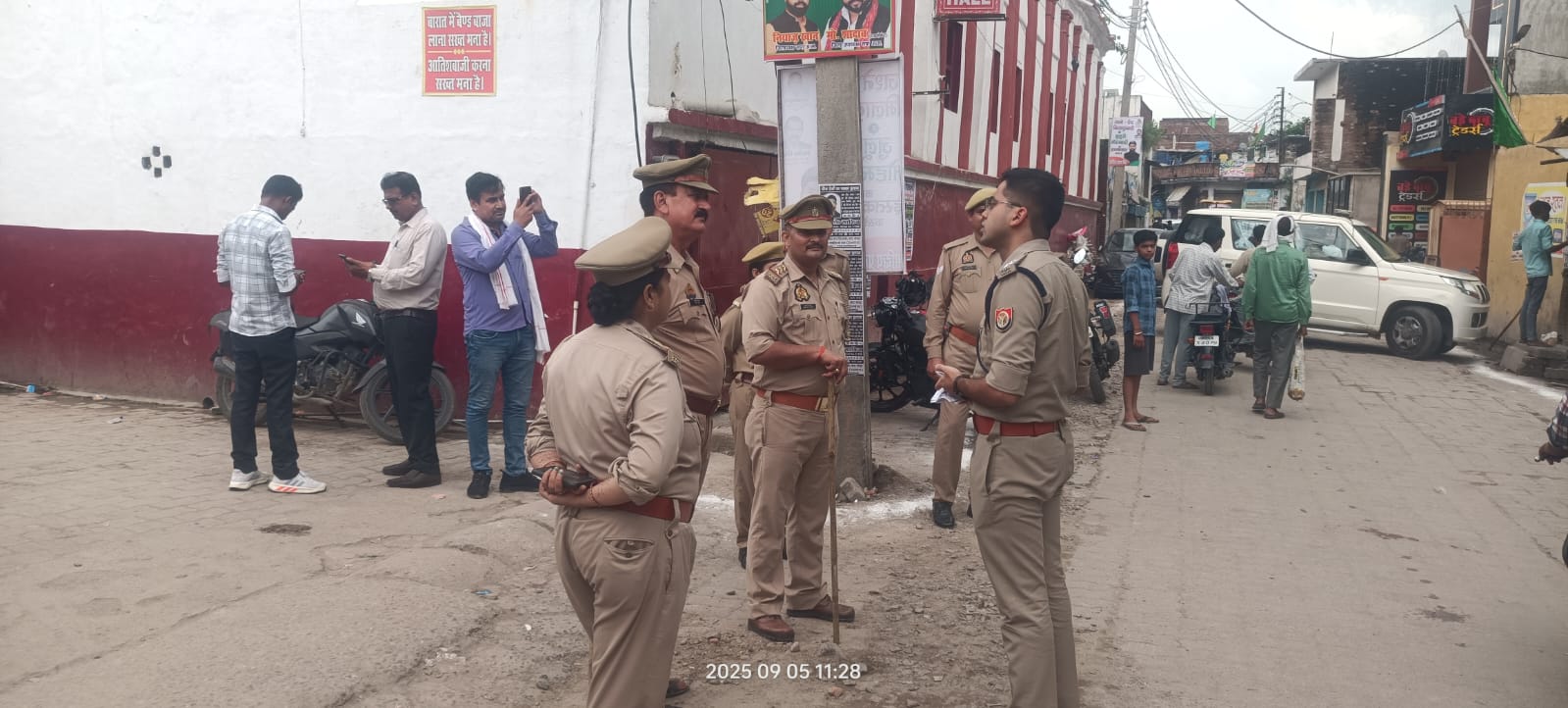 बारावफात पर सुरक्षा व्यवस्था का जायजा लेने पहुँचे सीओ नगर दीपक यादव